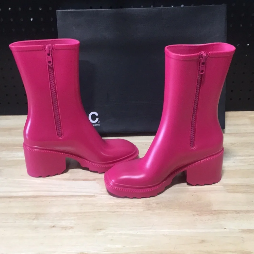 New WB Woman’s INC International Concepts Pink‎ Platform Rain Boots